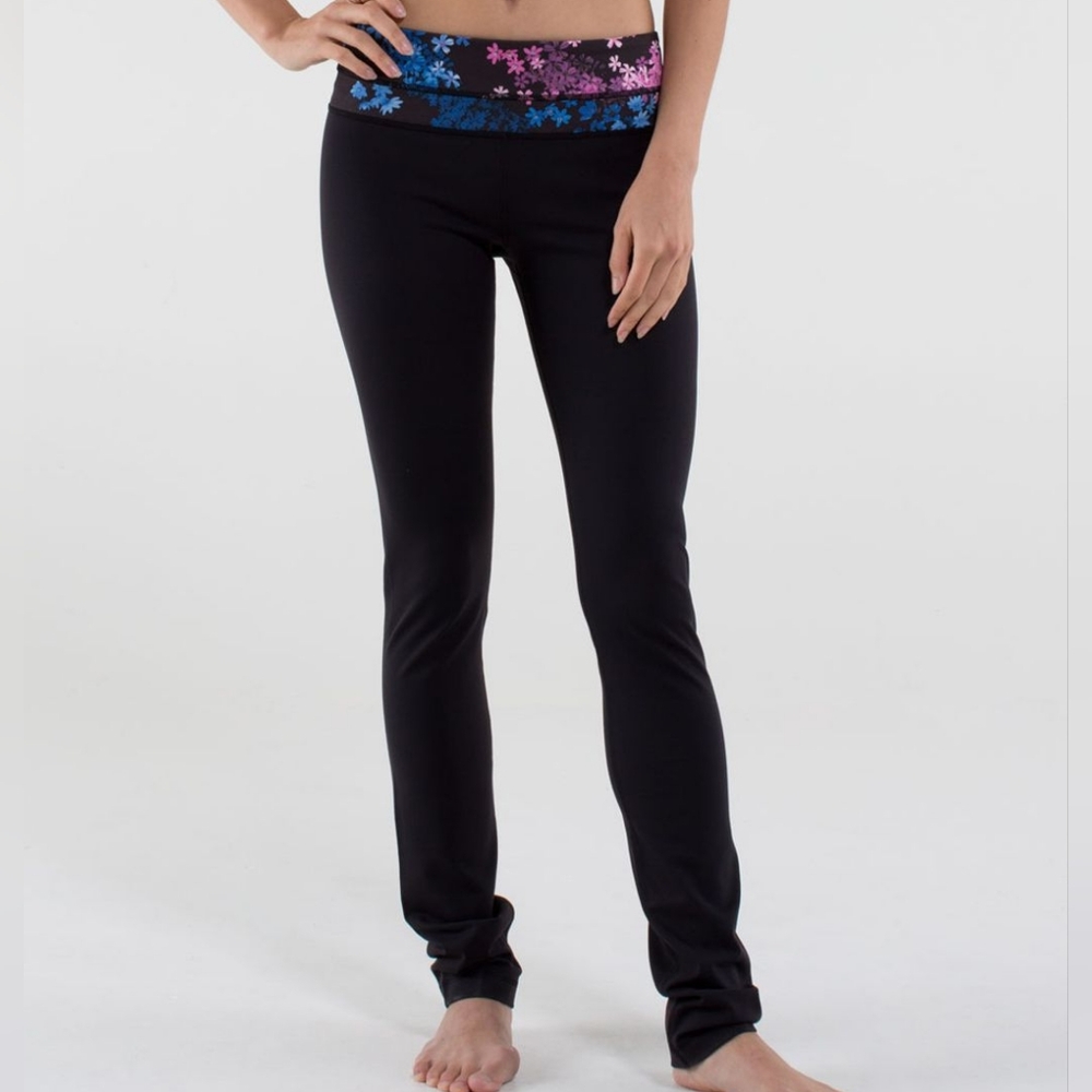 Vintage Lululemon Skinny Groove Leggings with Floral Waistband